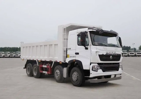 HOWO A7 dump truck