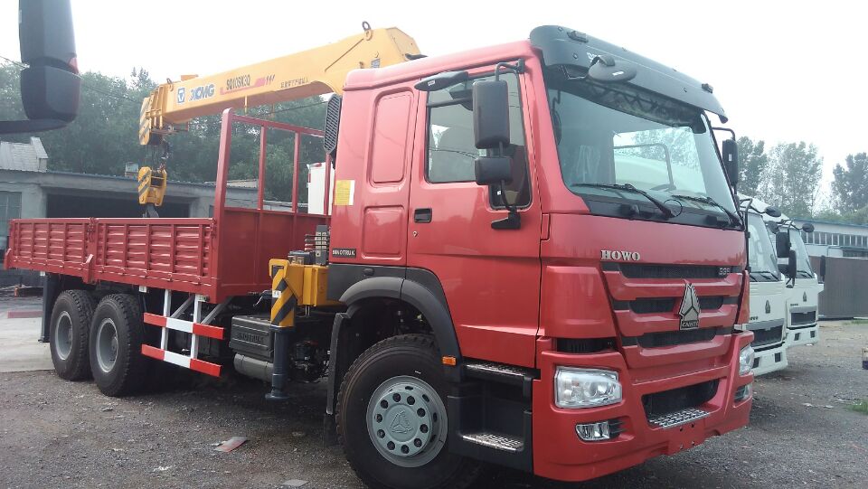 HOWO 6x4 Truck with XCMG 14T Crane