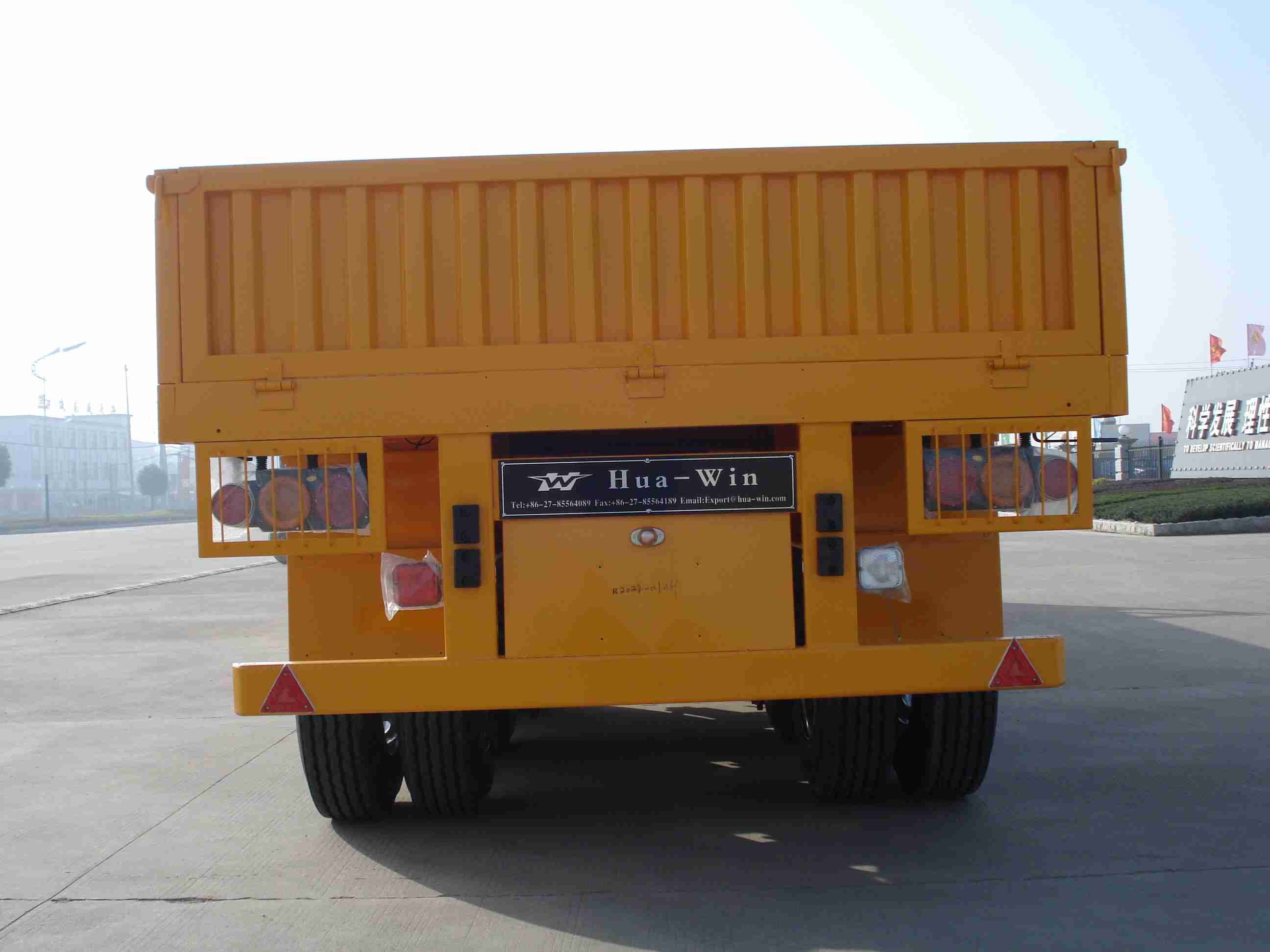 SINOTRUK 40FT 3 Axles Wall Side Semi Trailer 
