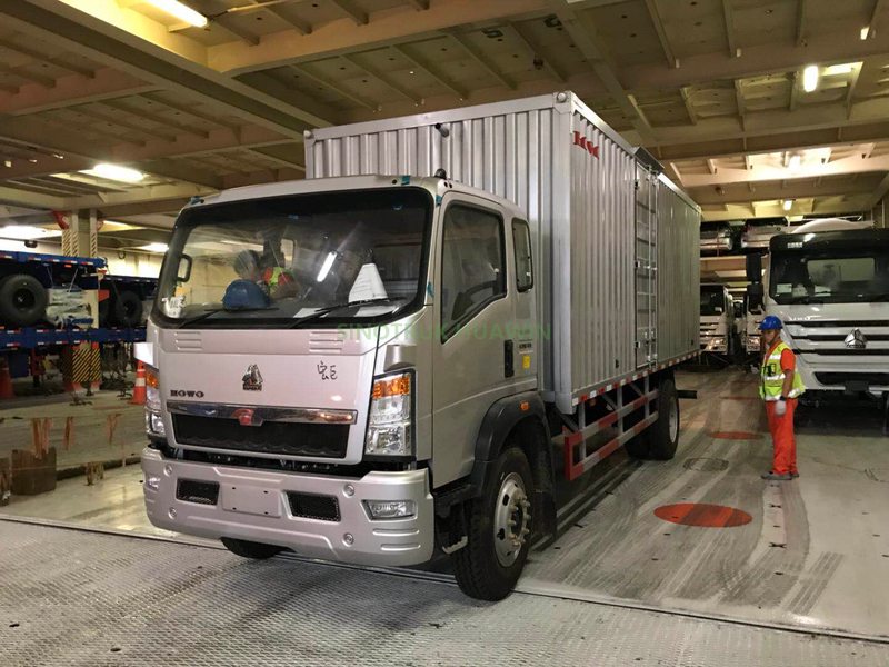 SINOTRUK HOWO Light 4×2 Workshop Truck for sale