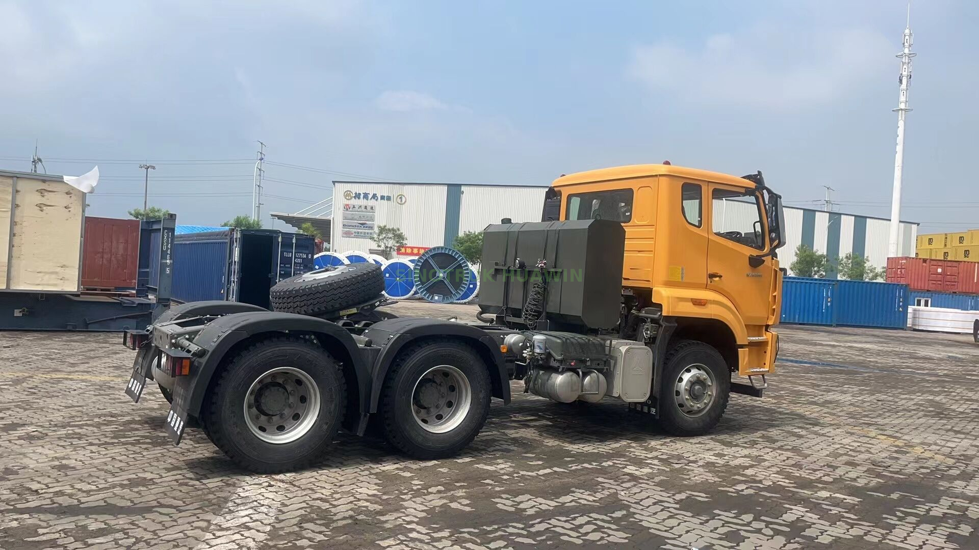 HOWO 6x4 tractor truck 371HP