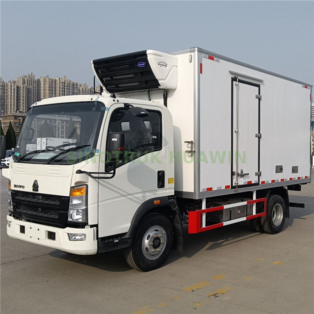 HOWO 4X2 Refrigerator Truck White Color