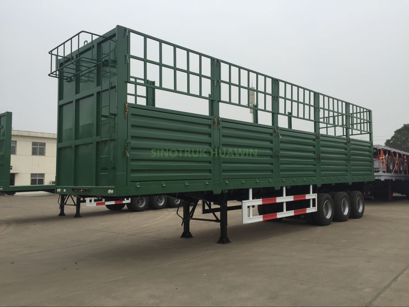 SINOTRUK 3 Axle Storehouse Semi Trailer