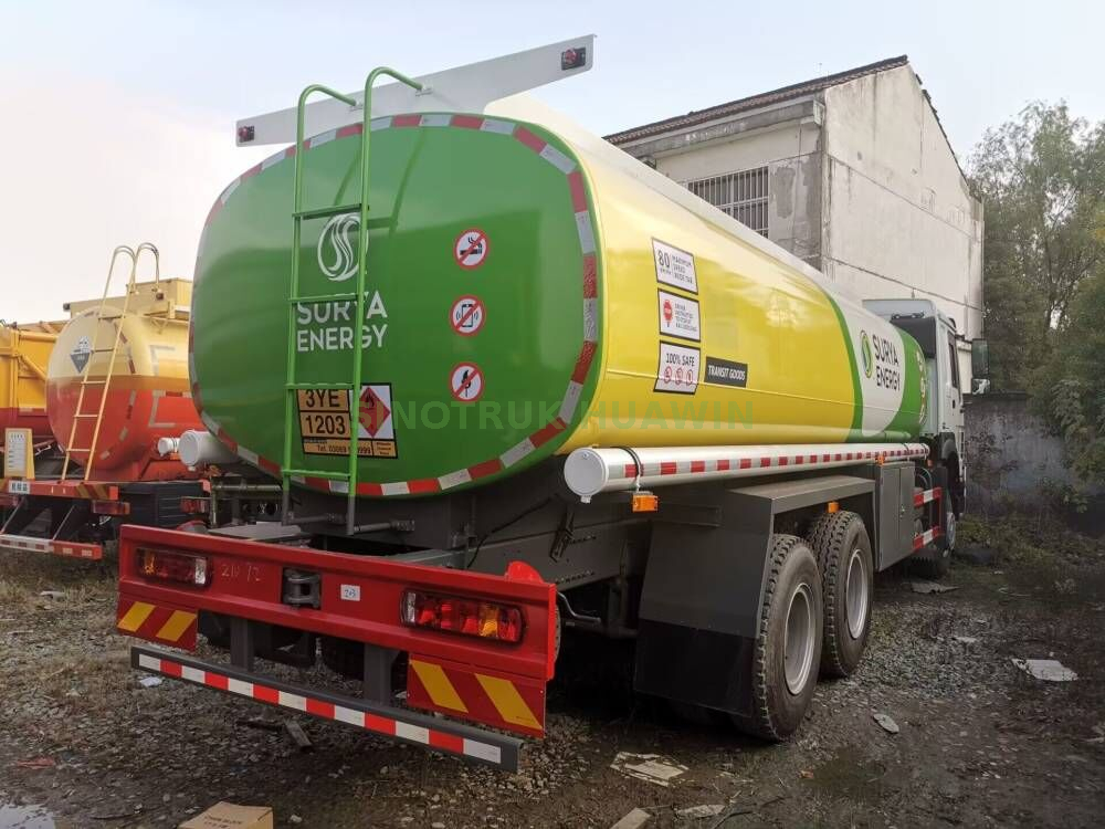SINOTRUK HOWO 6X4 Fuel Truck-20,000L（NEW BRAND）