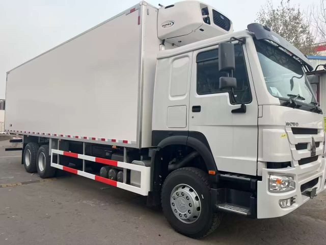 Refrigerator truck (5)