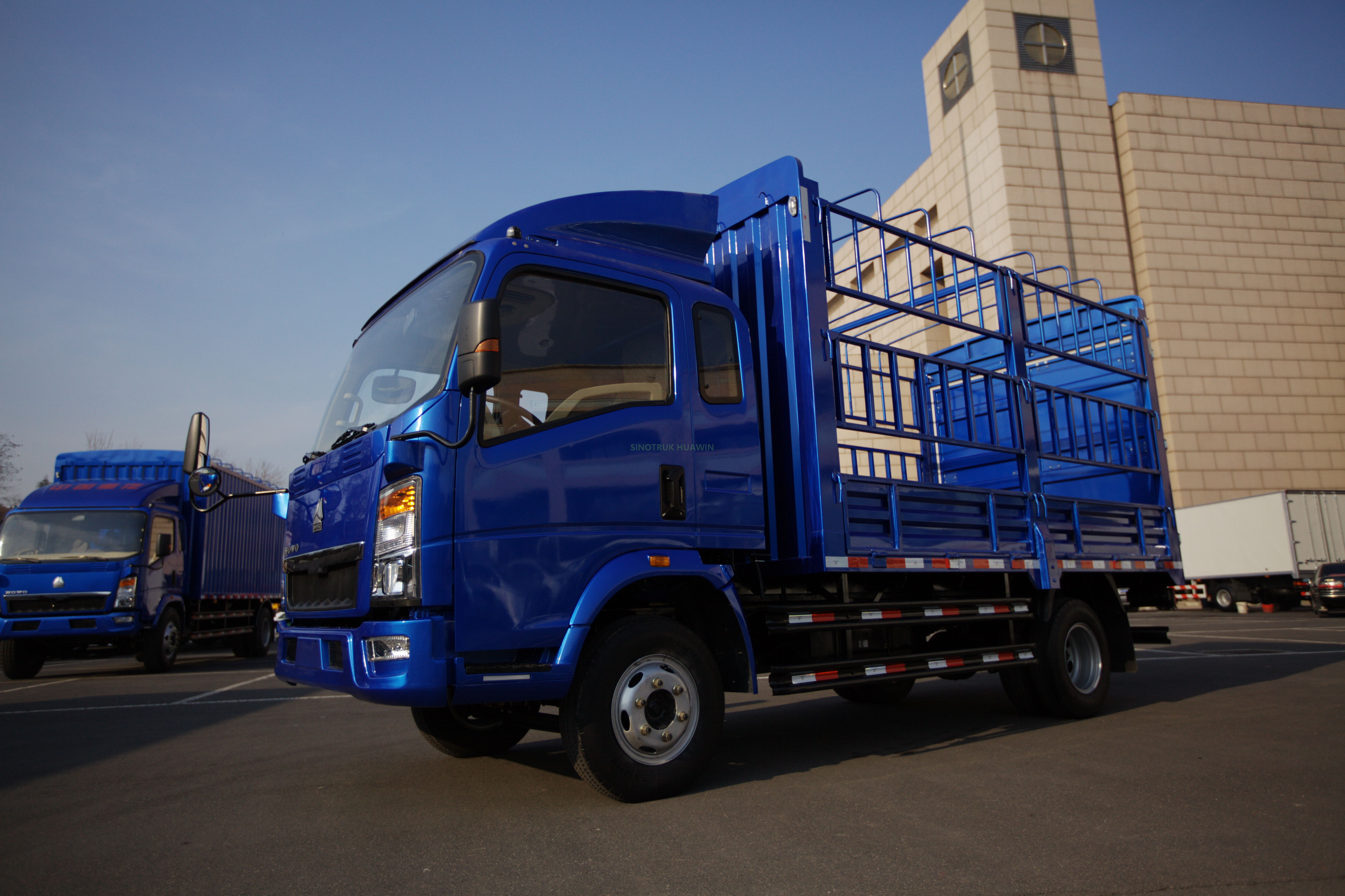 SINOTRUK HOWO 4×2 Stake Truck