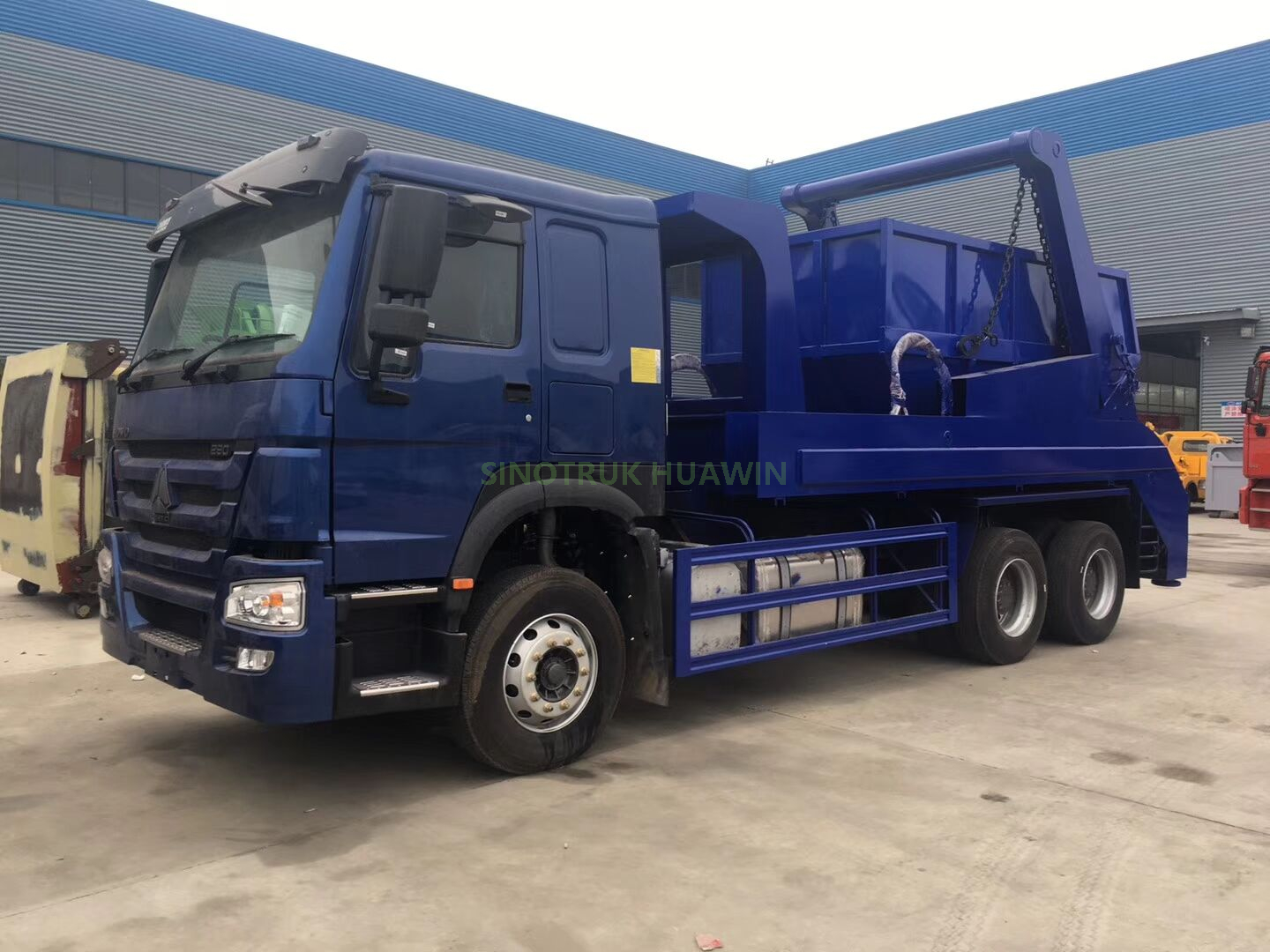 SINOTRUK HOWO 6X4 Swing-arm Garbage Truck