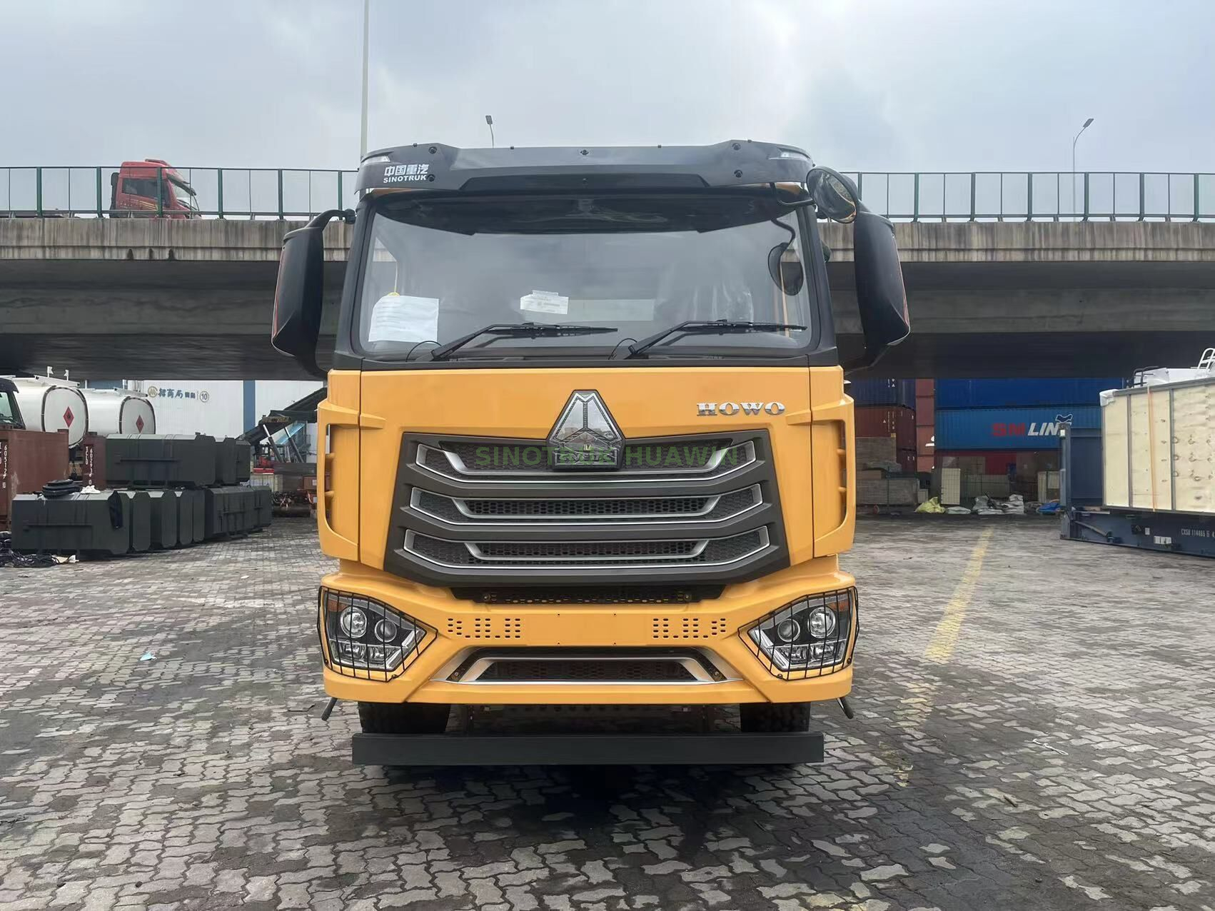 HOWO 6x4 tractor truck 371HP