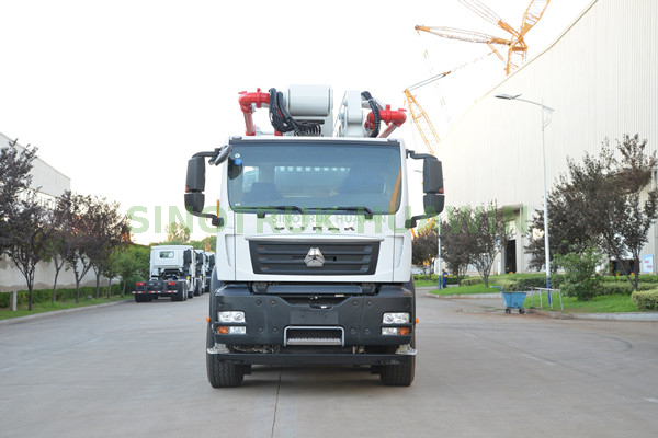 SINOTRUK T5G Concrete Mixer Pump Truck