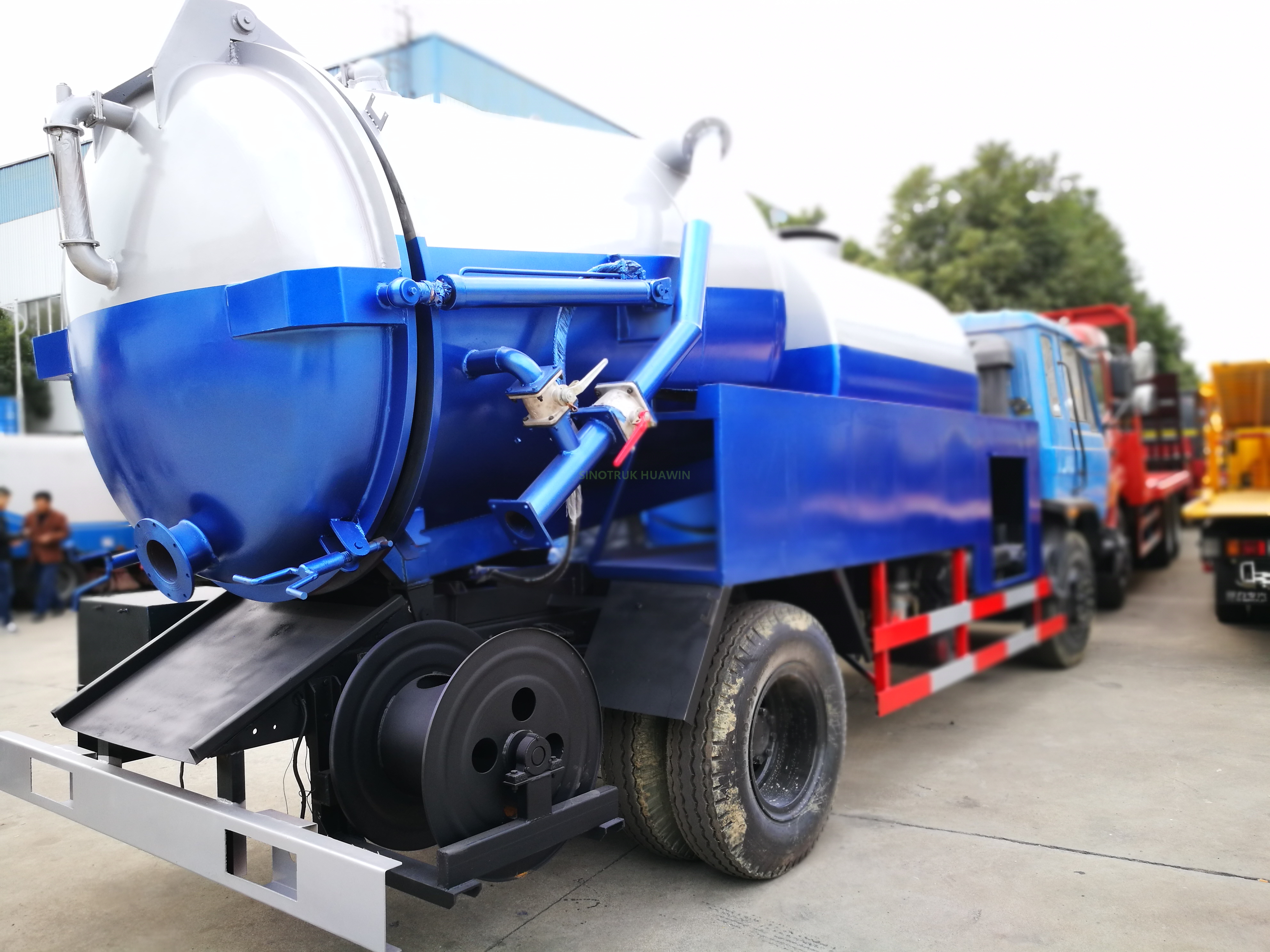SINOTRUK HOWO 4X2 Sewage Suction Truck