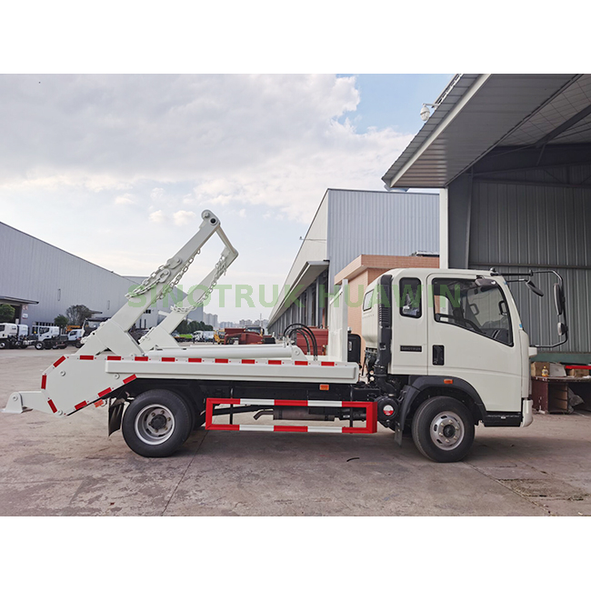  SINOTRUK HOWO 4×2 Swing Arm Skip Loader Truck