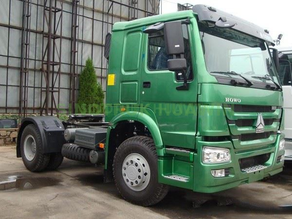 SINOTRUK HOWO 4X2 380hp Tractor Truck