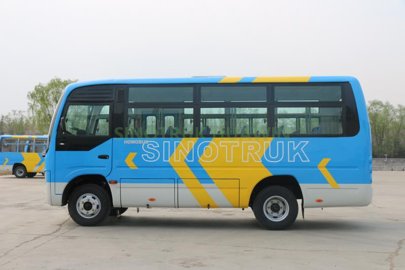 Sinotruk 6 Meters Transport Passenger Bus Luxury Bus