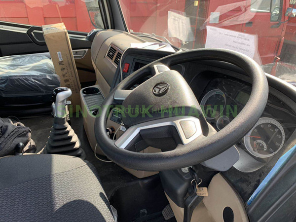 SINOTRUK HOWO E7G 6x4 Tractor Truck for Africa