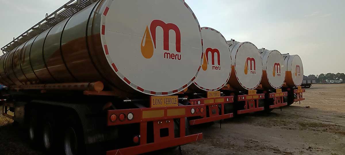 SINOTRUK Palm Oil Tanker Semi-trailer 3-Axle (2)