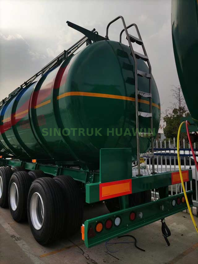SINOTRUK 3-axle Stainless Tanker Semi-trailer (40CBM)