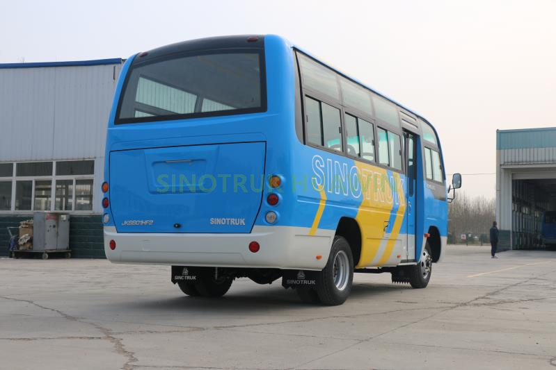 Sinotruk 6 Meters Transport Passenger Bus Luxury Bus