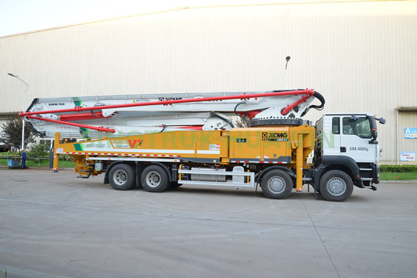 SINOTRUK T5G Concrete Mixer Pump Truck