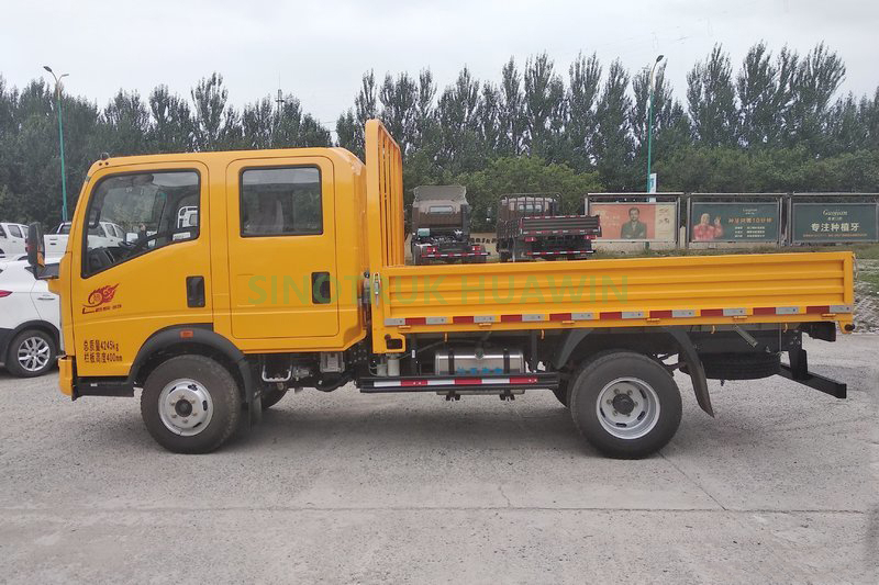 HOWO Double Cabin 4×2 Cargo Truck - Buy HOWO 4×2 Cargo Truck, Light ...