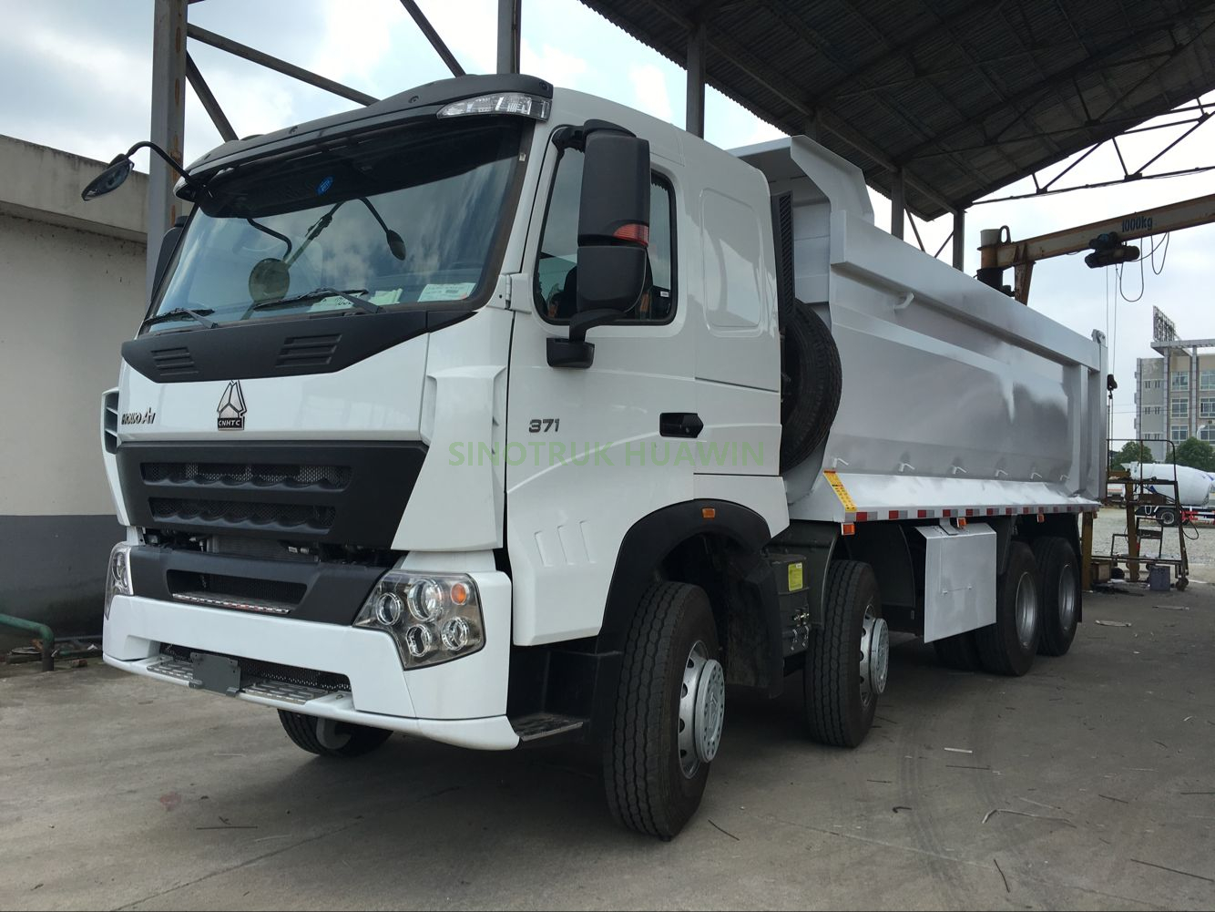 SINOTRUK A7 8X4 Front Tipping Dump Truck for Africa