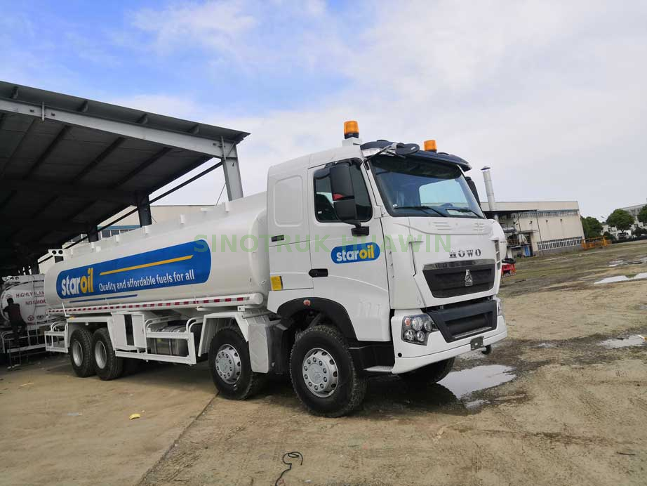 HOWO 8×4 Fuel tank truck 27CBM