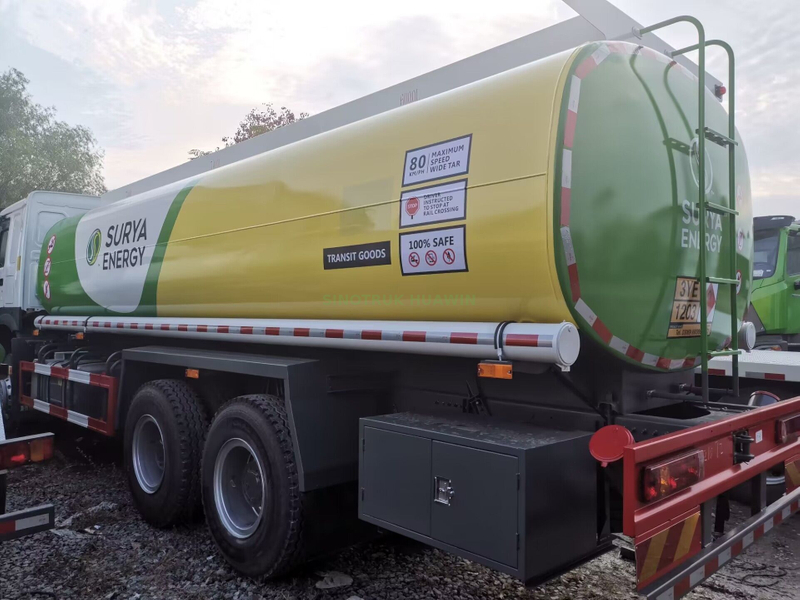 SINOTRUK HOWO 6X4 Fuel Truck-20,000L（NEW BRAND）