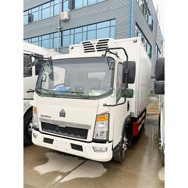 HOWO 4X2 Refrigerator Truck-116HP 4T