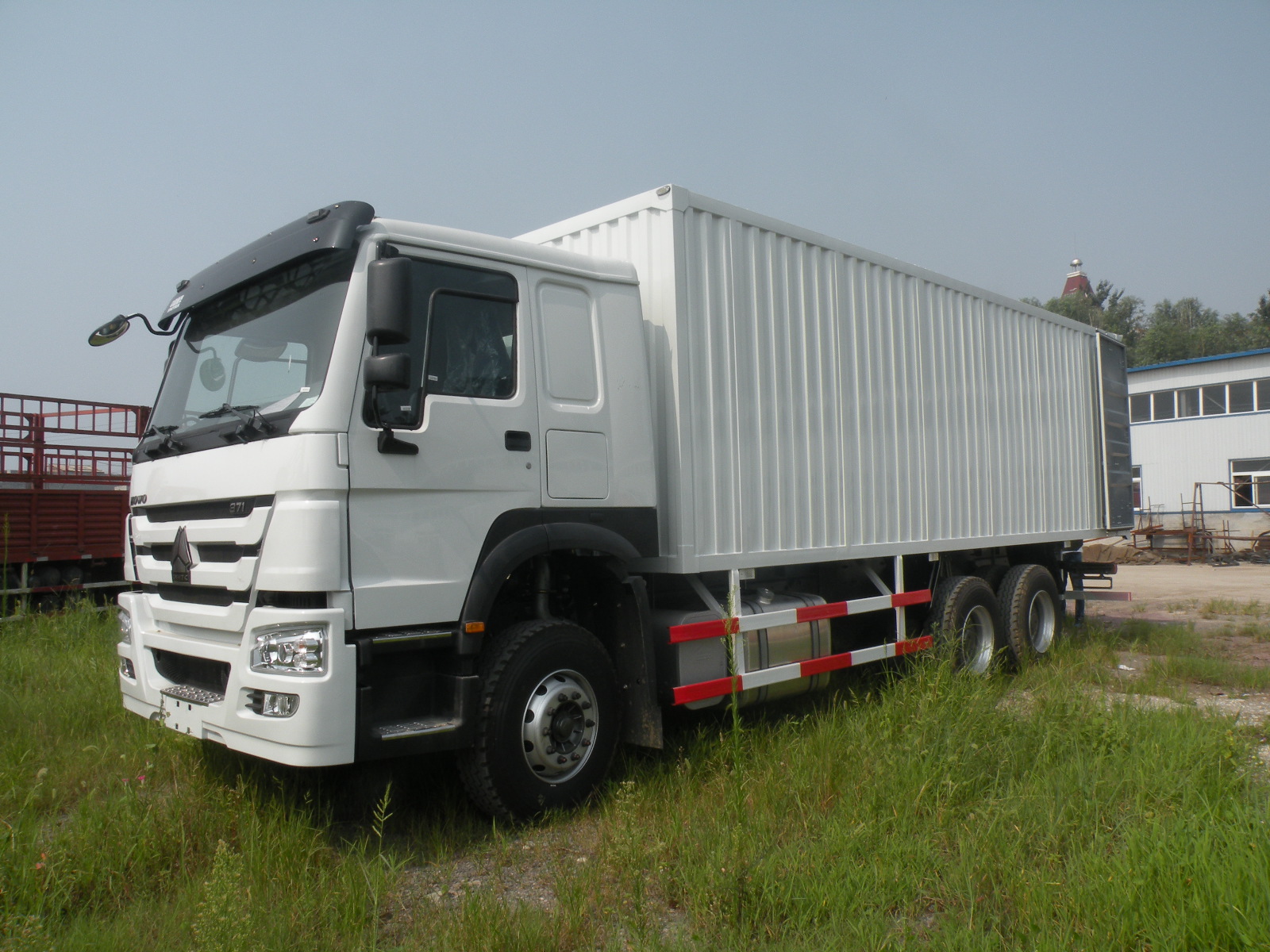 HOWO 6×4 workshop truck-4