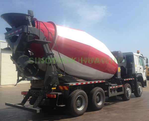 SINOTRUK A7 8X4 14CBM Concrete Mixer Truck