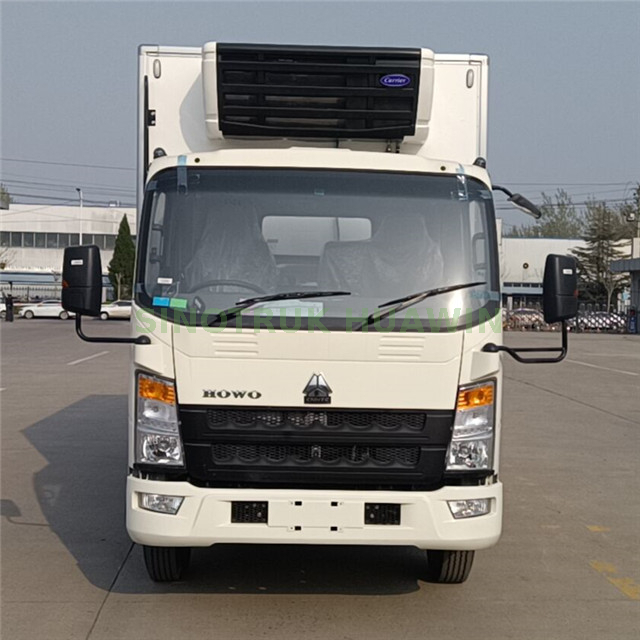 HOWO 4X2 Refrigerator Truck White Color